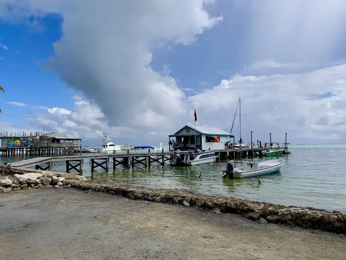 Island activity scene in the Aqua Vista Beachfront Suites photo gallery