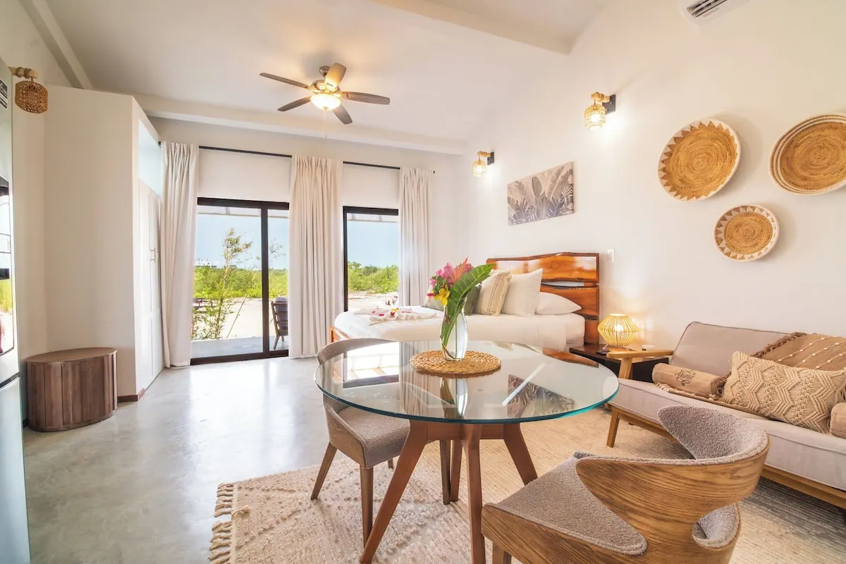 Dining area in the Aruna Resort & Villas photo gallery