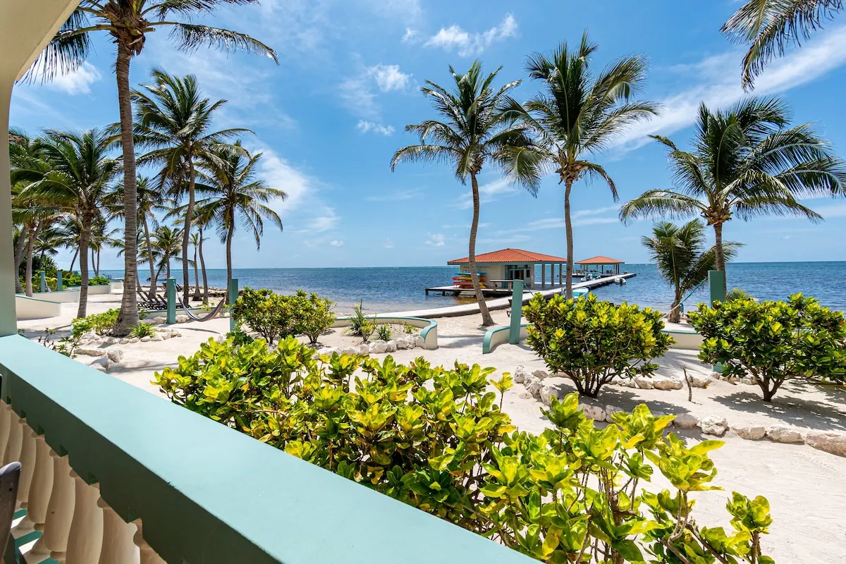 Island activity scene in the Belizean Shores Resort photo gallery