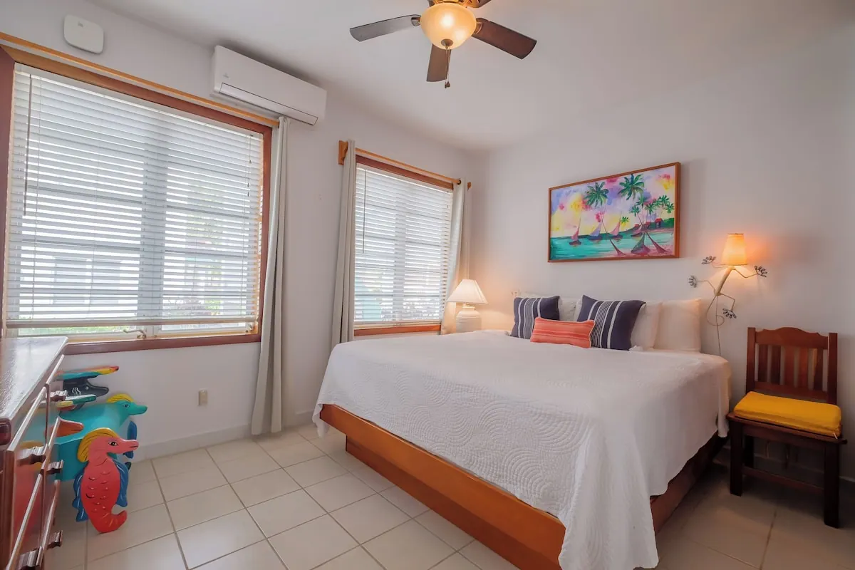 Guest room in the Coral Bay Villas photo gallery
