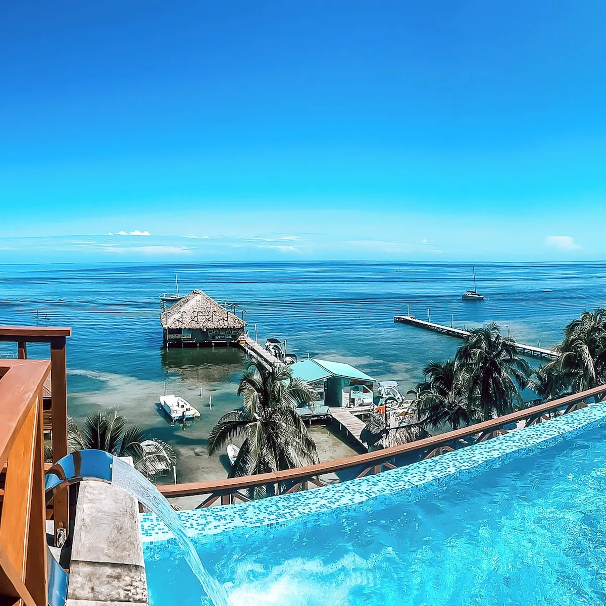 Property view in the Drift Inn San Pedro photo gallery