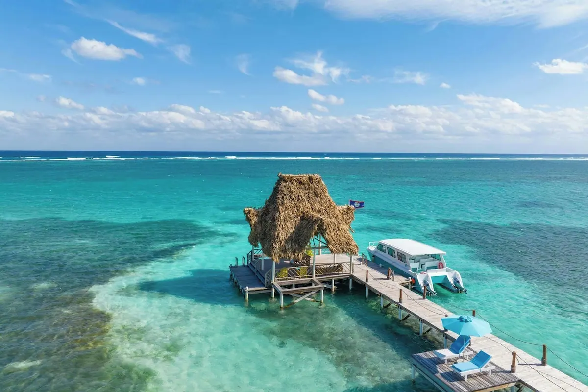 Island activity scene in the Reef Haven Belize photo gallery