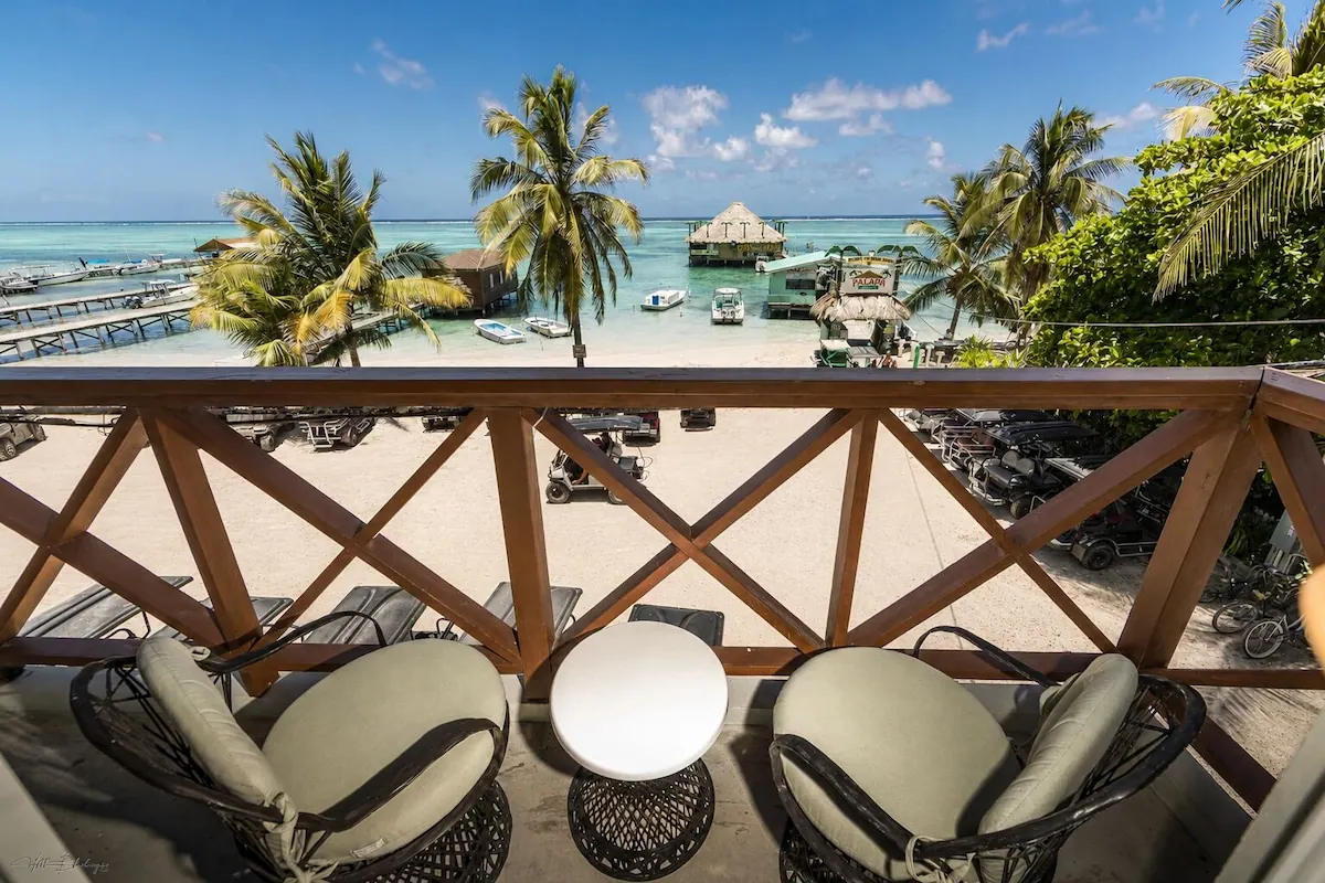 Coastal setting in the Sandbar Beachfront Hotel & Hostel photo gallery