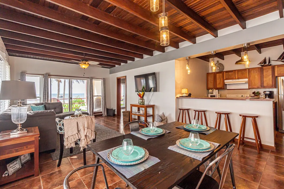 Dining area in the Tres Cocos Resort photo gallery