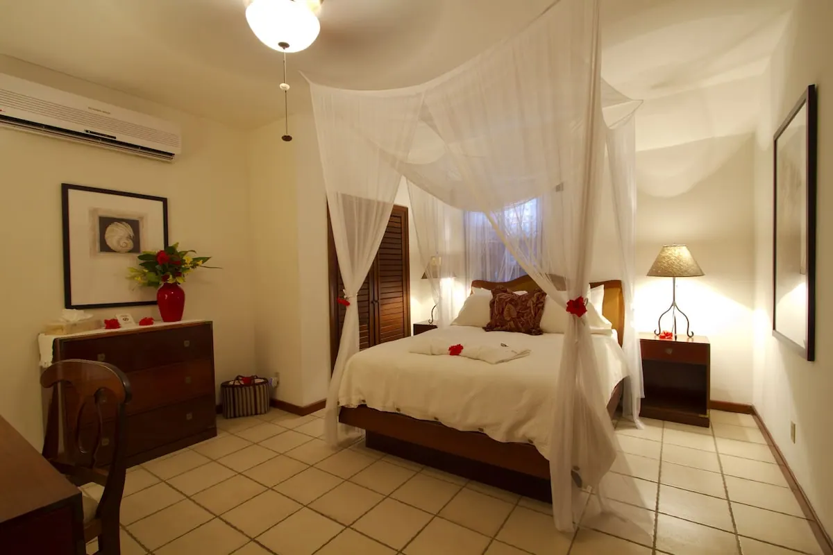 Guest room in the Victoria House Resort & Spa photo gallery