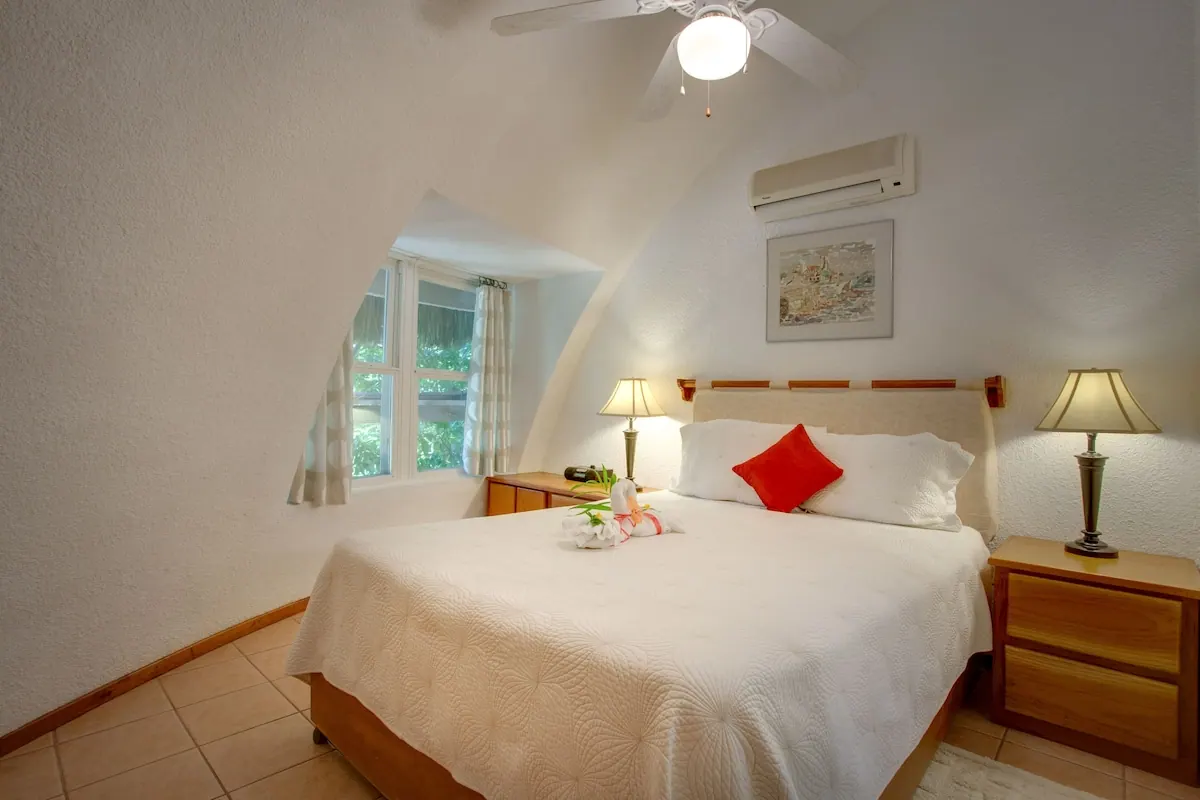 Guest room in the Xanadu Island Resort photo gallery